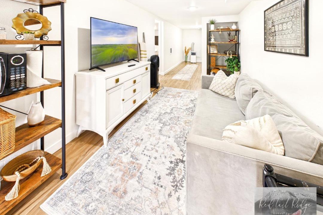 Photo of Others in Albany