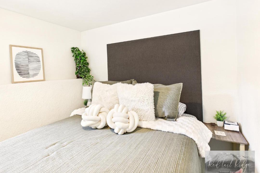 Photo of Others in Albany