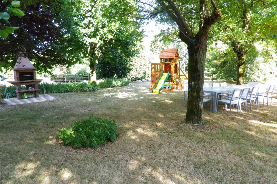 Photo of Others in Beauville