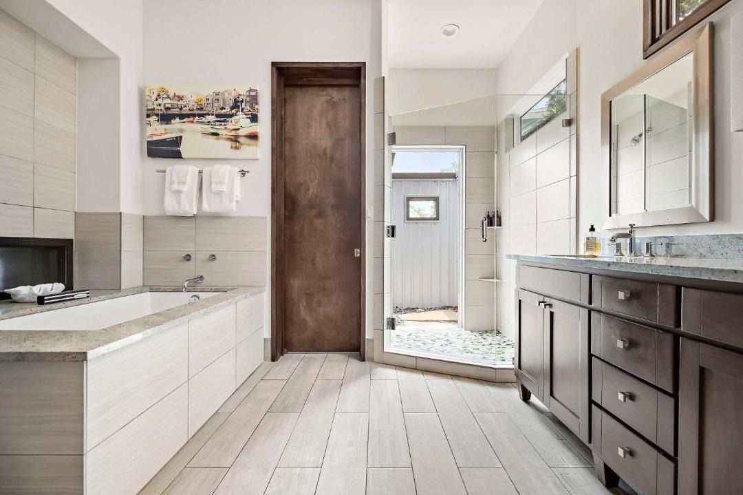 Photo of Bathroom in Spicewood