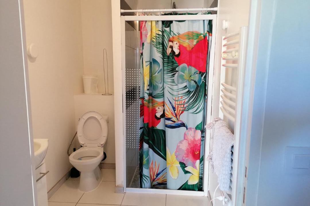 Photo of Bathroom in Saint-Georges-sur-Layon