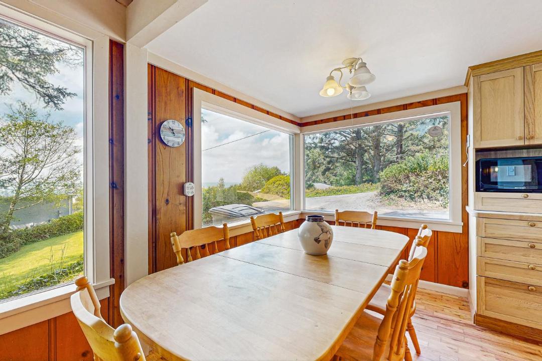 Photo of Kitchen in Neahkahnie Beach