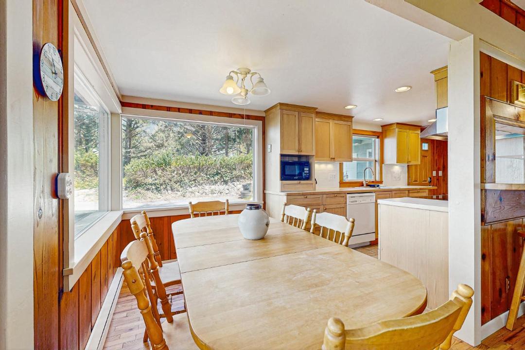Photo of Kitchen in Neahkahnie Beach