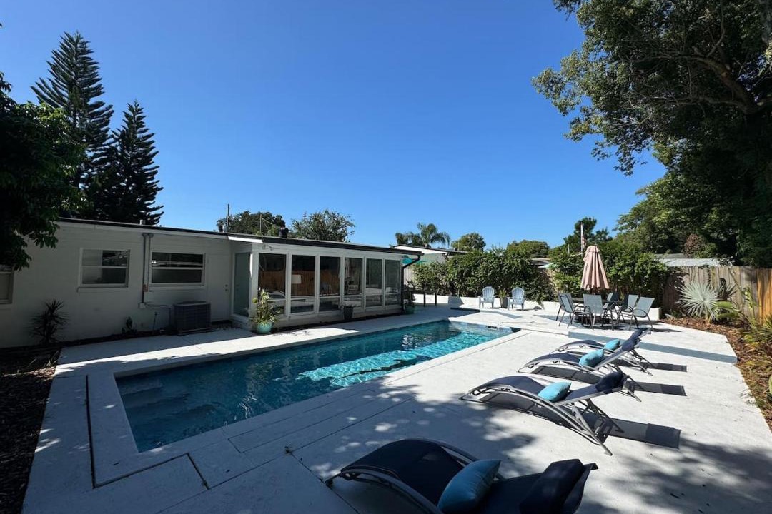 Photo of Others in Lake Underhill