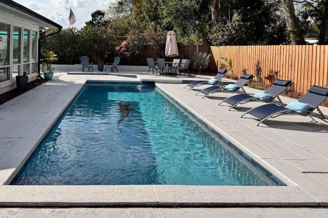 Photo of Others in Lake Underhill