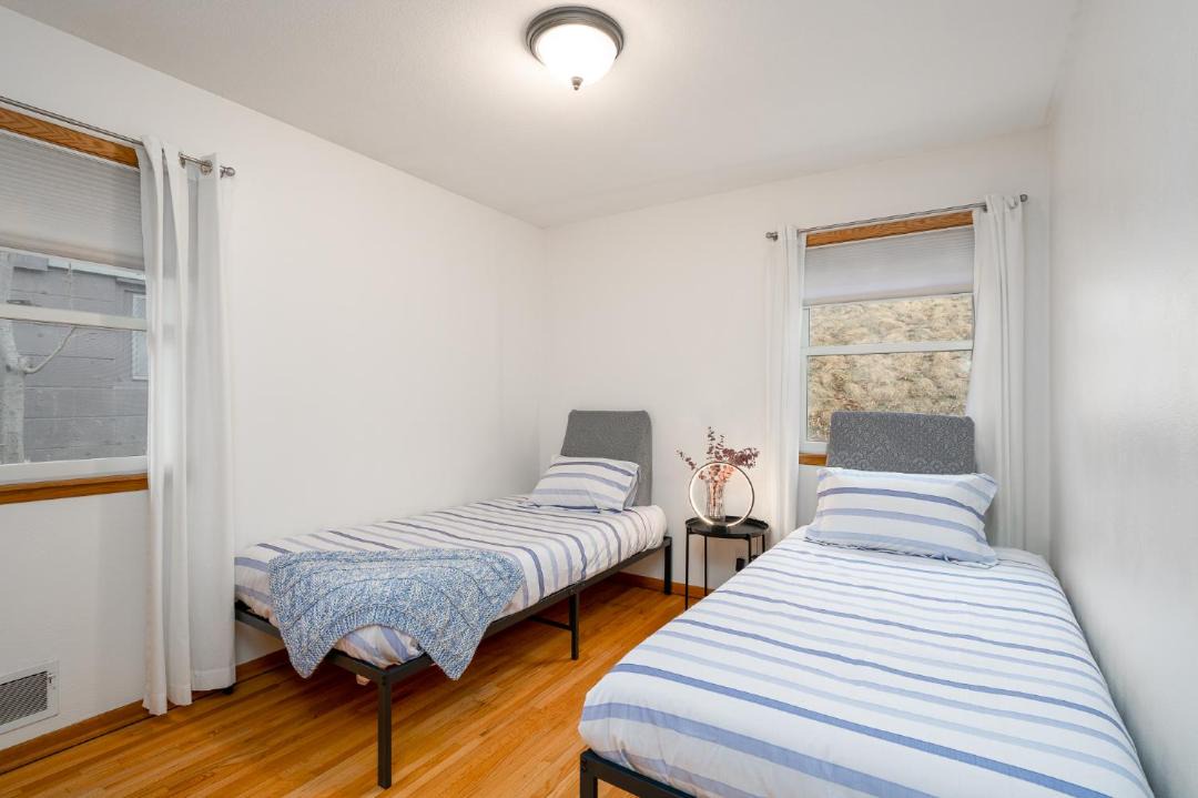 Photo of Bedroom in Linden Hills