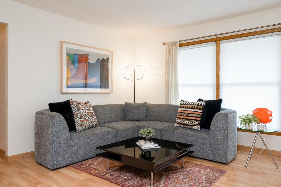 Photo of Livingroom in Linden Hills