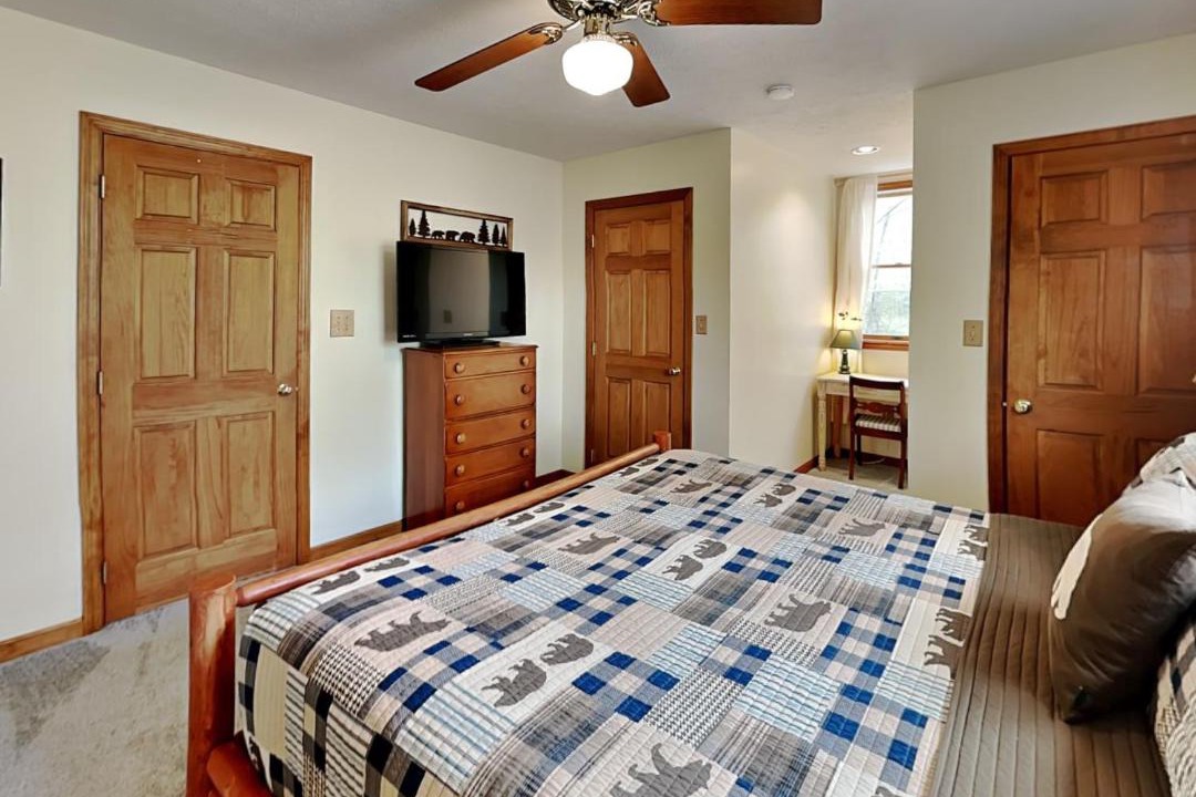 Photo of Bedroom in Blakeslee