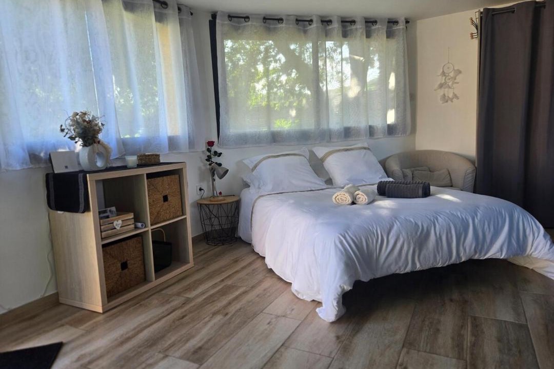 Photo of Bedroom in Montbazin