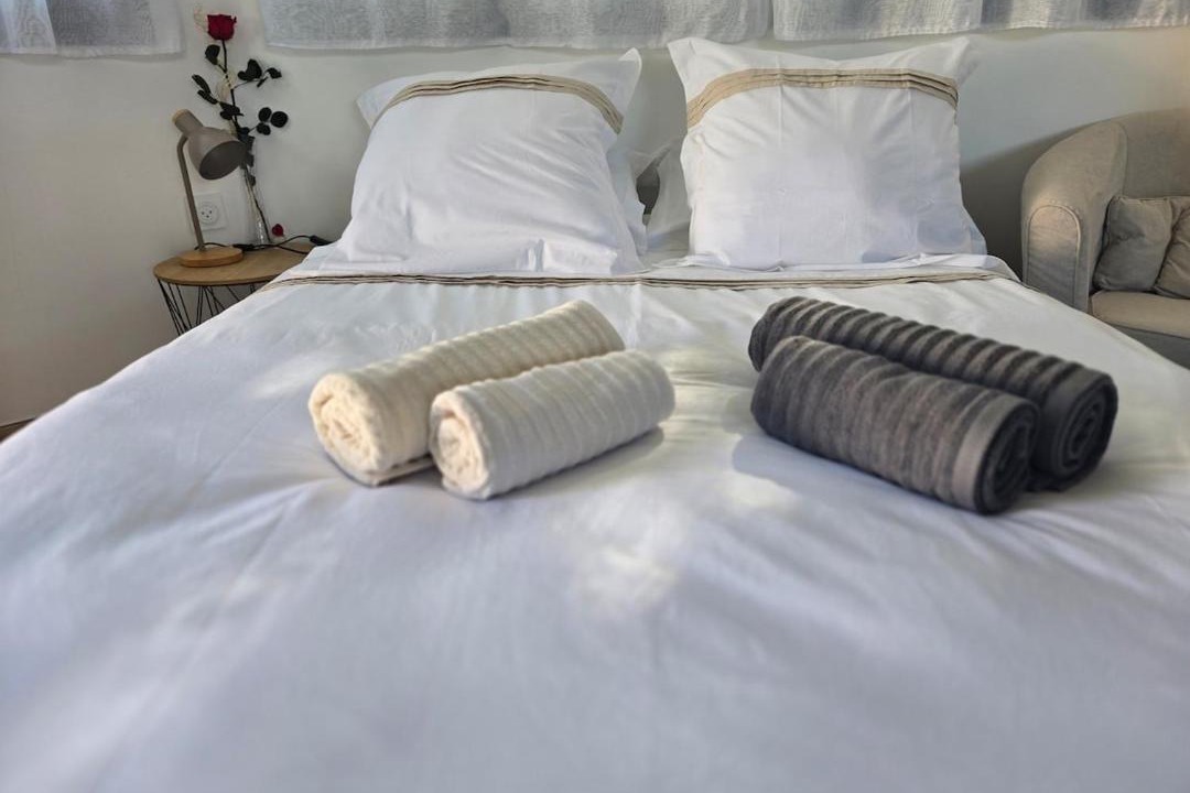 Photo of Bedroom in Montbazin