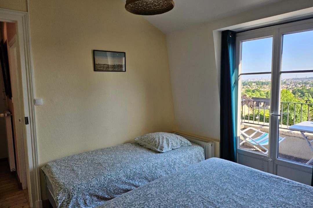 Photo of Bedroom in Saint-Prix