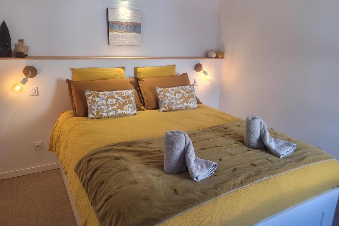 Photo of Bedroom in Port-en-Bessin-Huppain