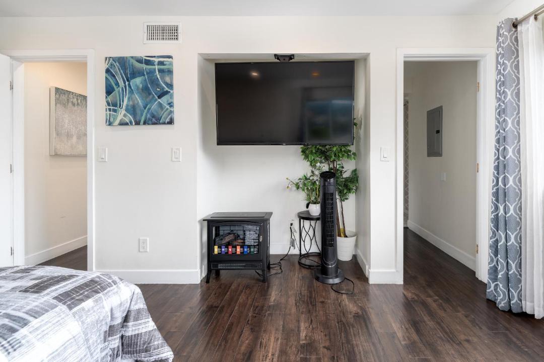 Photo of Others in Oakland