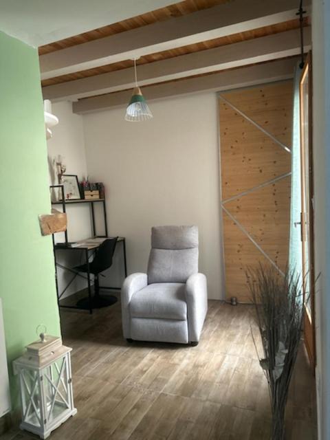 Photo of Livingroom in Saint-Julien-en-Saint-Alban