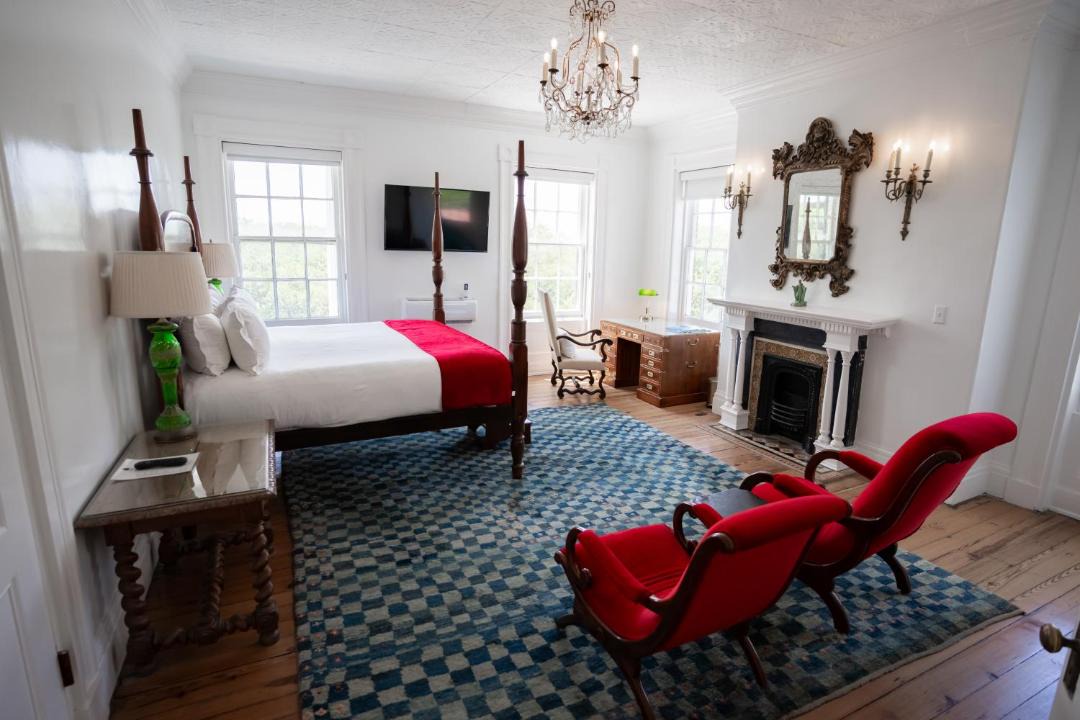 Photo of Bedroom in South of Broad