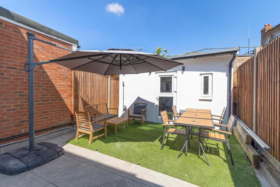 Photo of Patio Balcony in Edgware