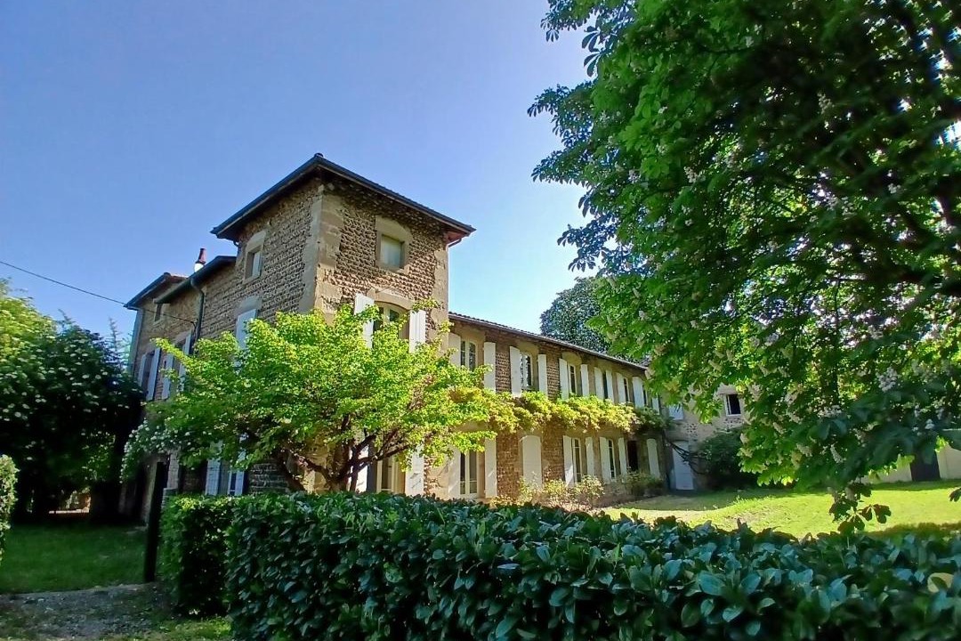 Photo of Others in Albon