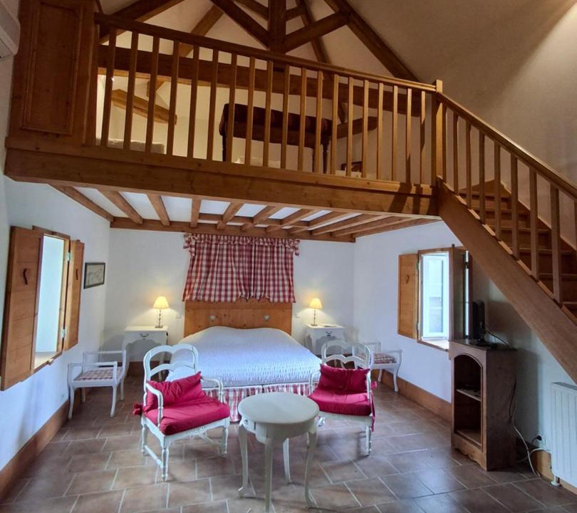 Photo of Bedroom in Albon