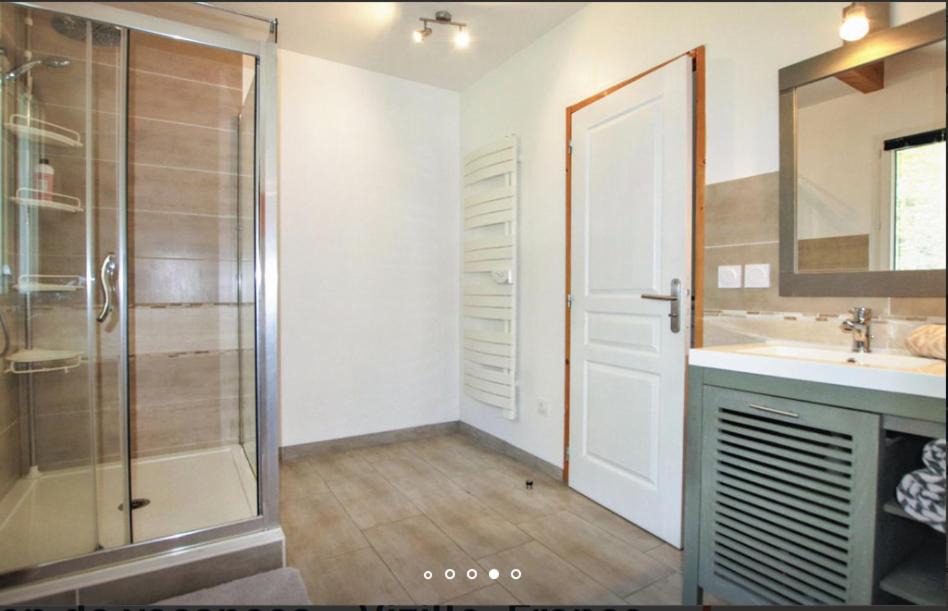 Photo of Bathroom in Sechilienne