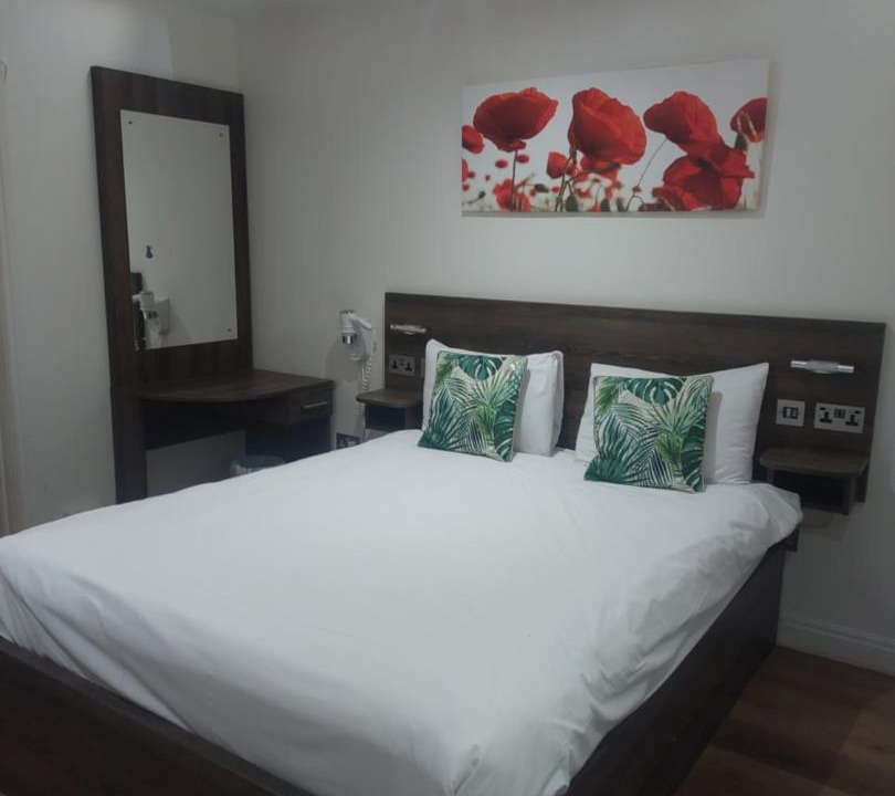 Photo of Bedroom in Langley Marish