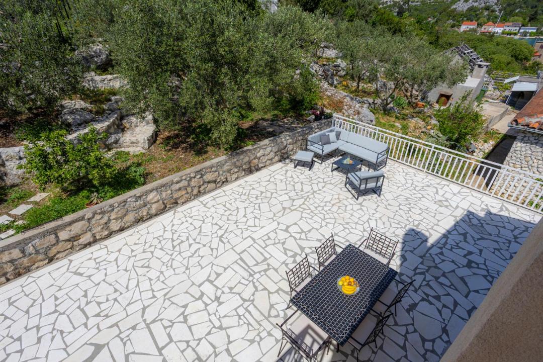 Photo of Others in Ploce