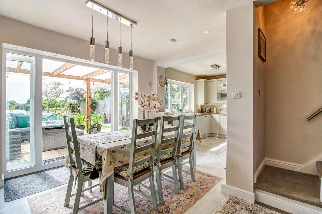 Photo of Others in Hoole