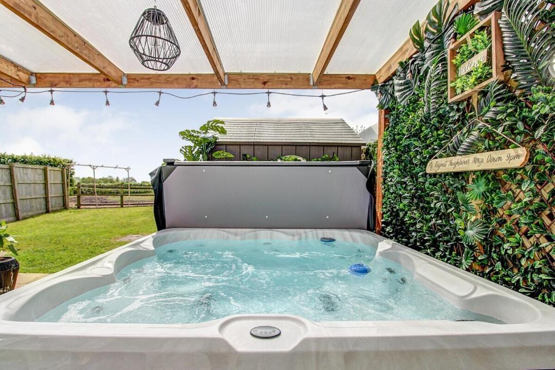 Photo of Others in Hoole