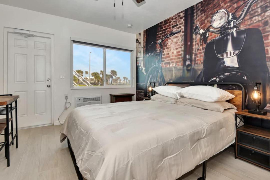 Photo of Bedroom in Daytona Beach Shores