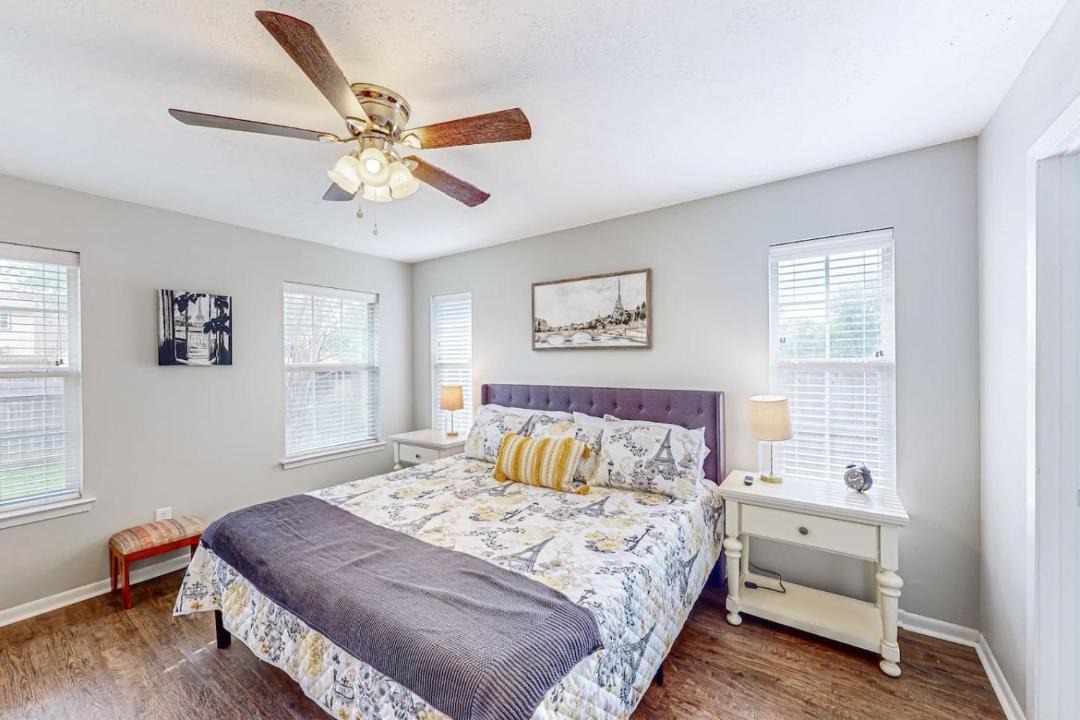 Photo of Bedroom in College Station