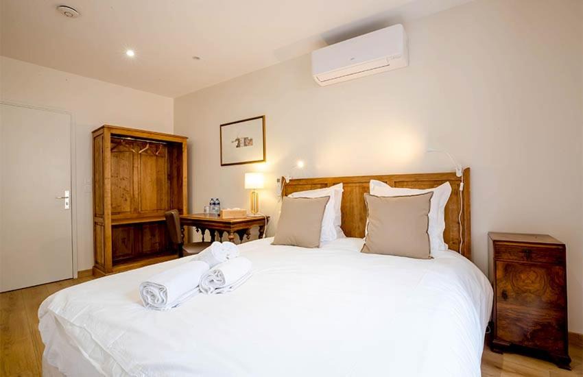 Photo of Bedroom in Meursault