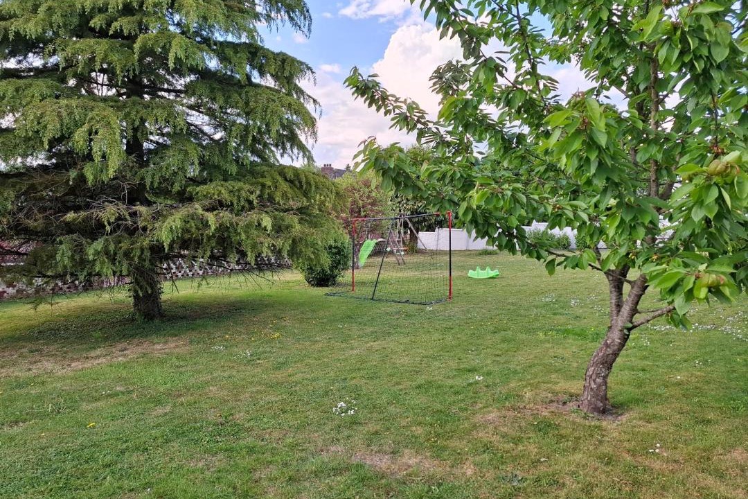 Photo of Outdoor in Combles