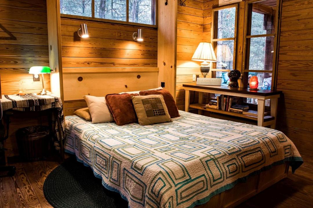 Photo of Bedroom in Van Zandt County