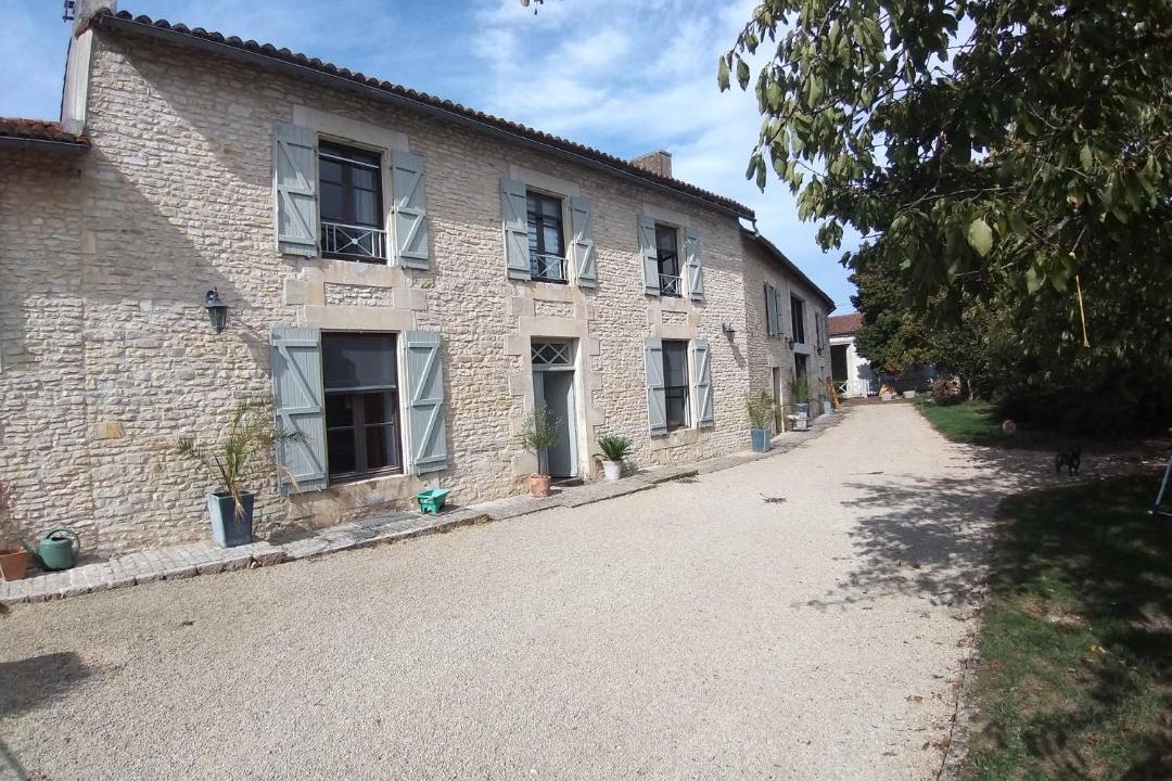 Photo of Others in Charrais