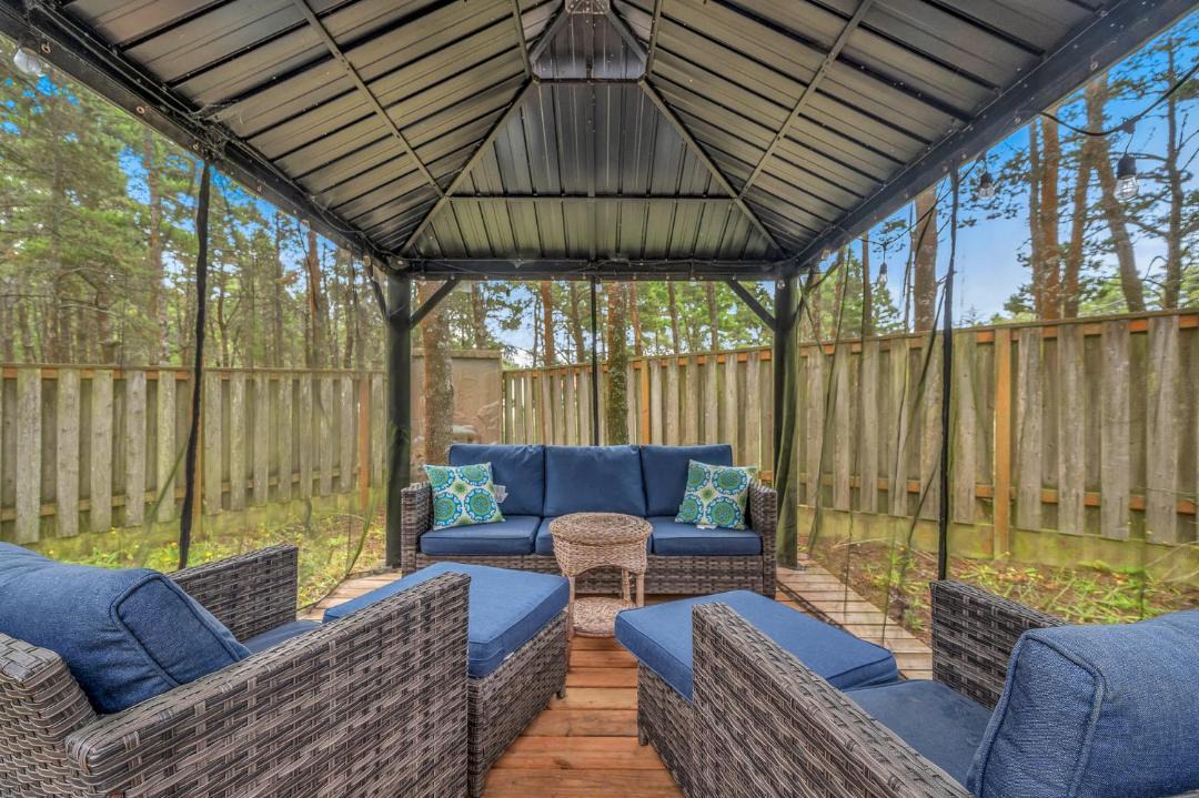 Photo of Patio Balcony in Shorepine Village