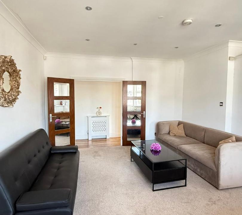 Photo of Livingroom in Edgware