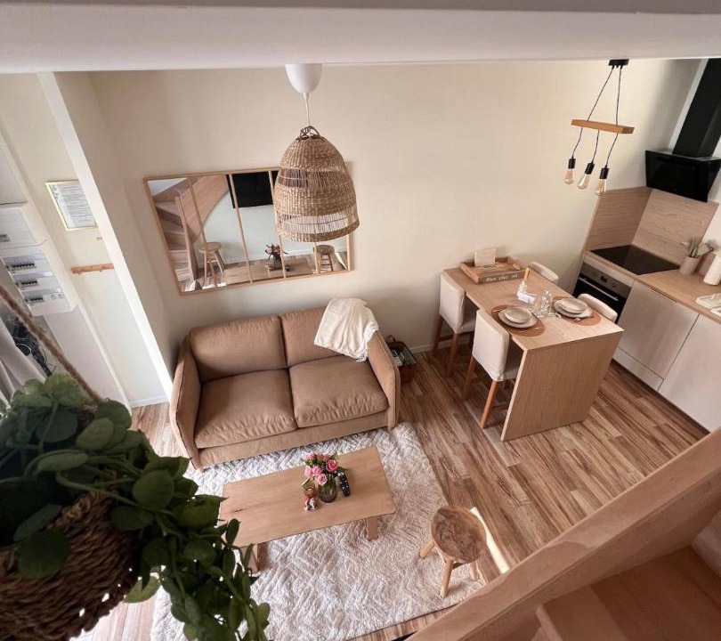 Photo of Others in Airan