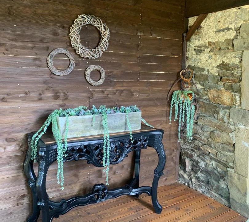 Photo of Others in Requista