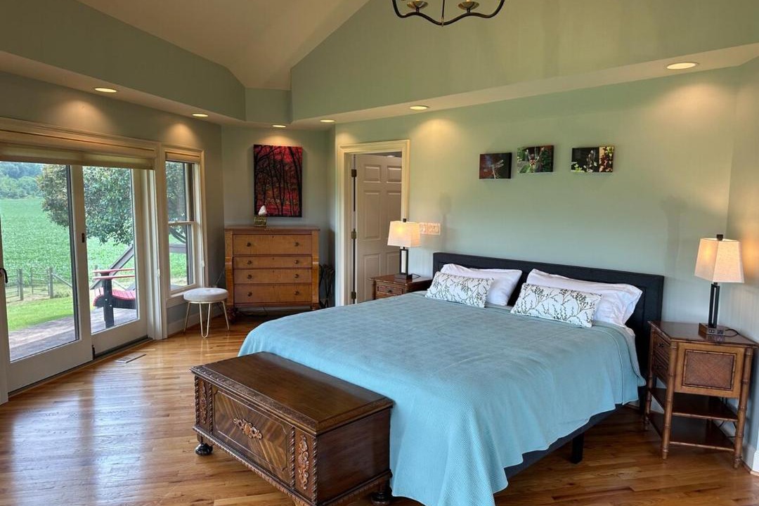 Photo of Bedroom in Benton