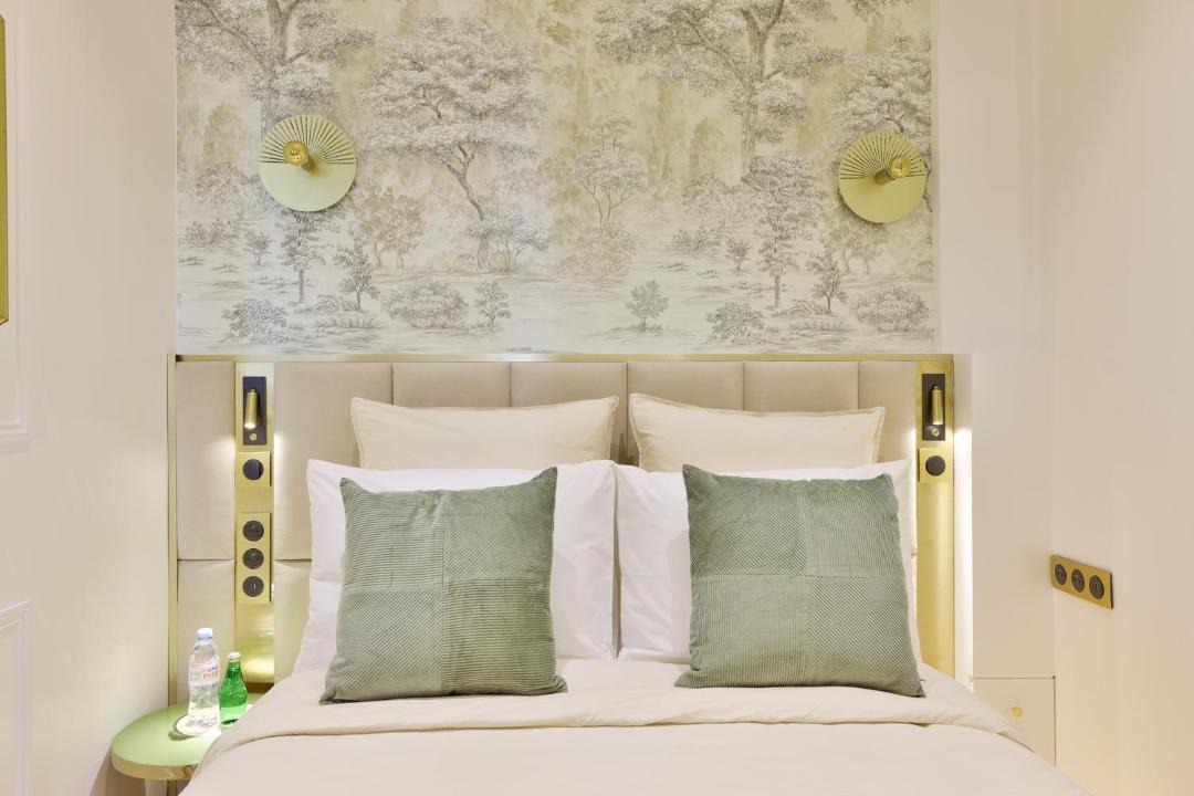 Photo of Bedroom in 18th Arrondissement