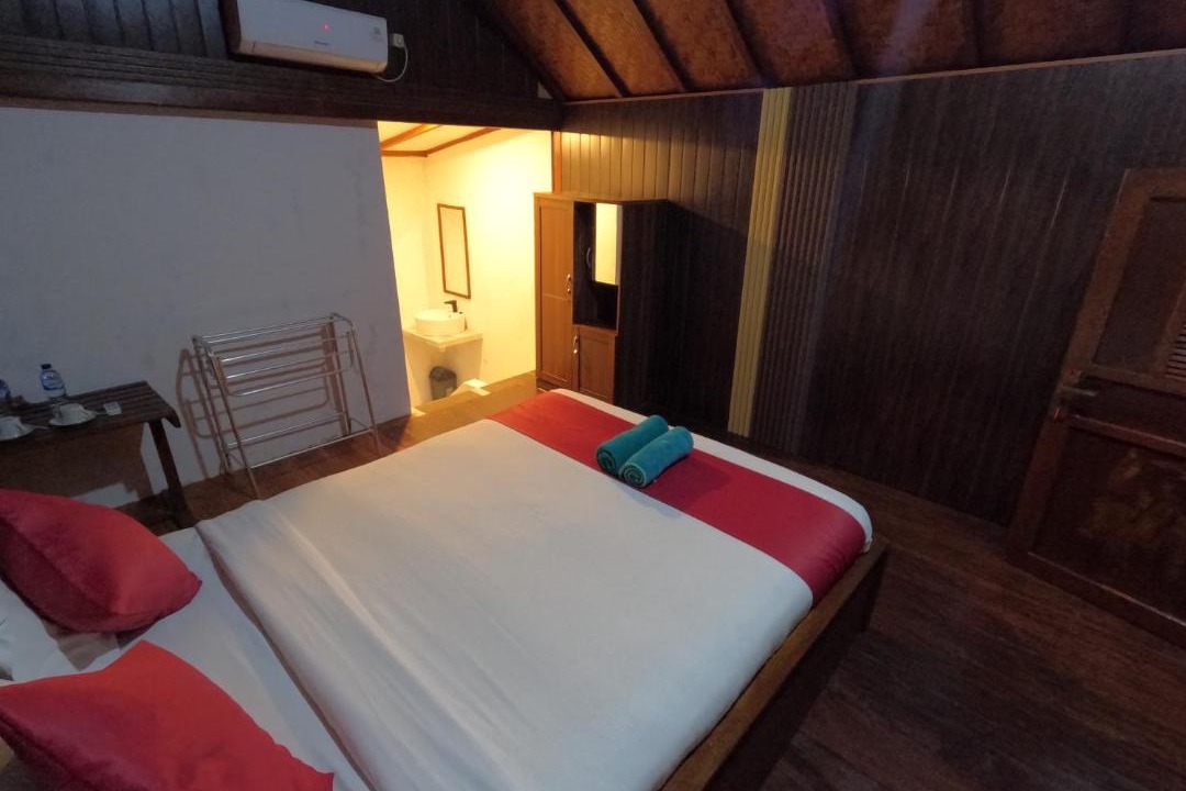 Photo of Bedroom in Moyo