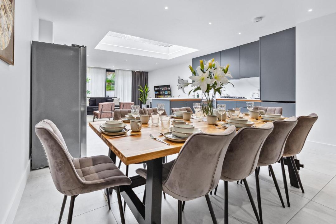 Photo of Others in Luton