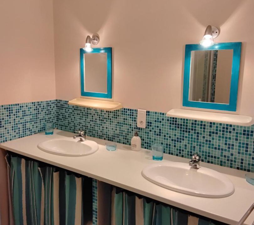 Photo of Bathroom in Doulezon