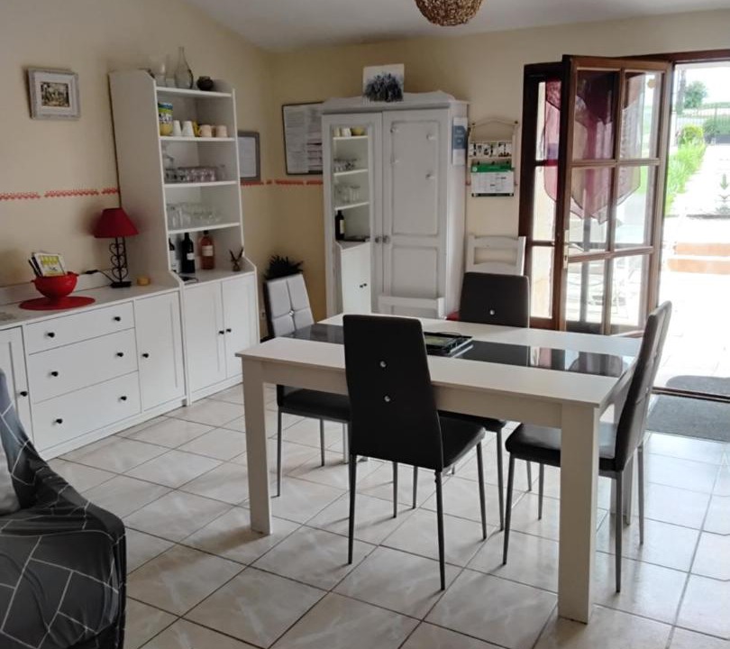 Photo of Others in Doulezon