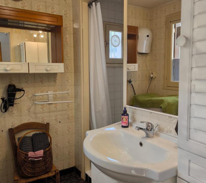 Photo of Bathroom in Ispagnac