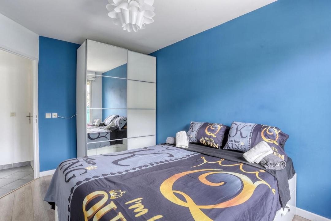 Photo of Bedroom in Buc