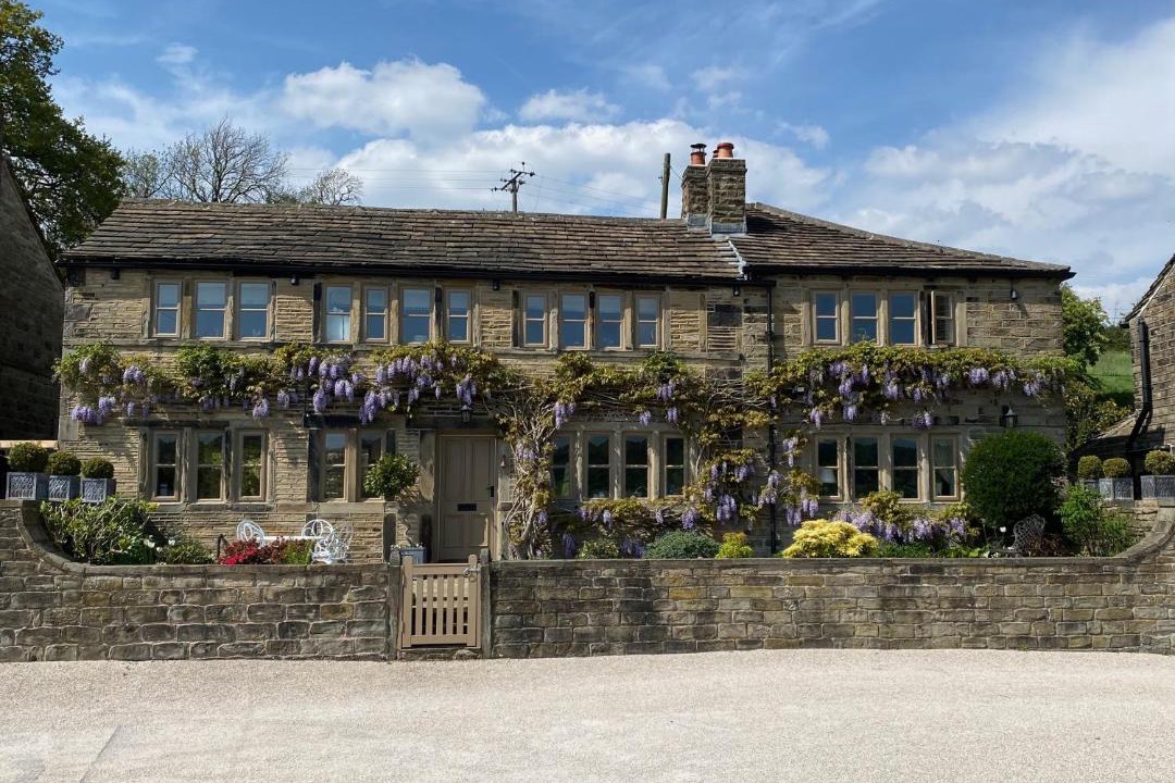 Photo of Others in Almondbury