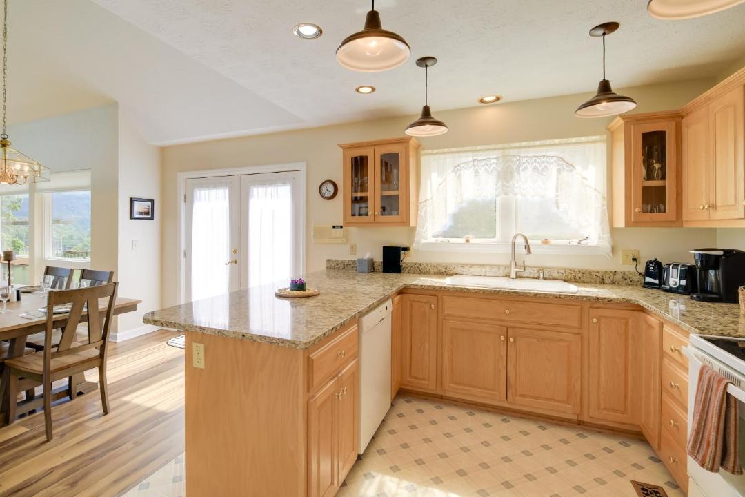 Photo of Kitchen in Mountain City