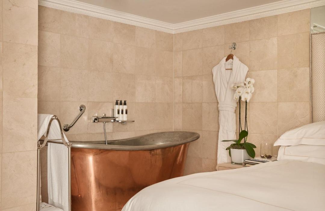 Photo of Others in Bloomsbury