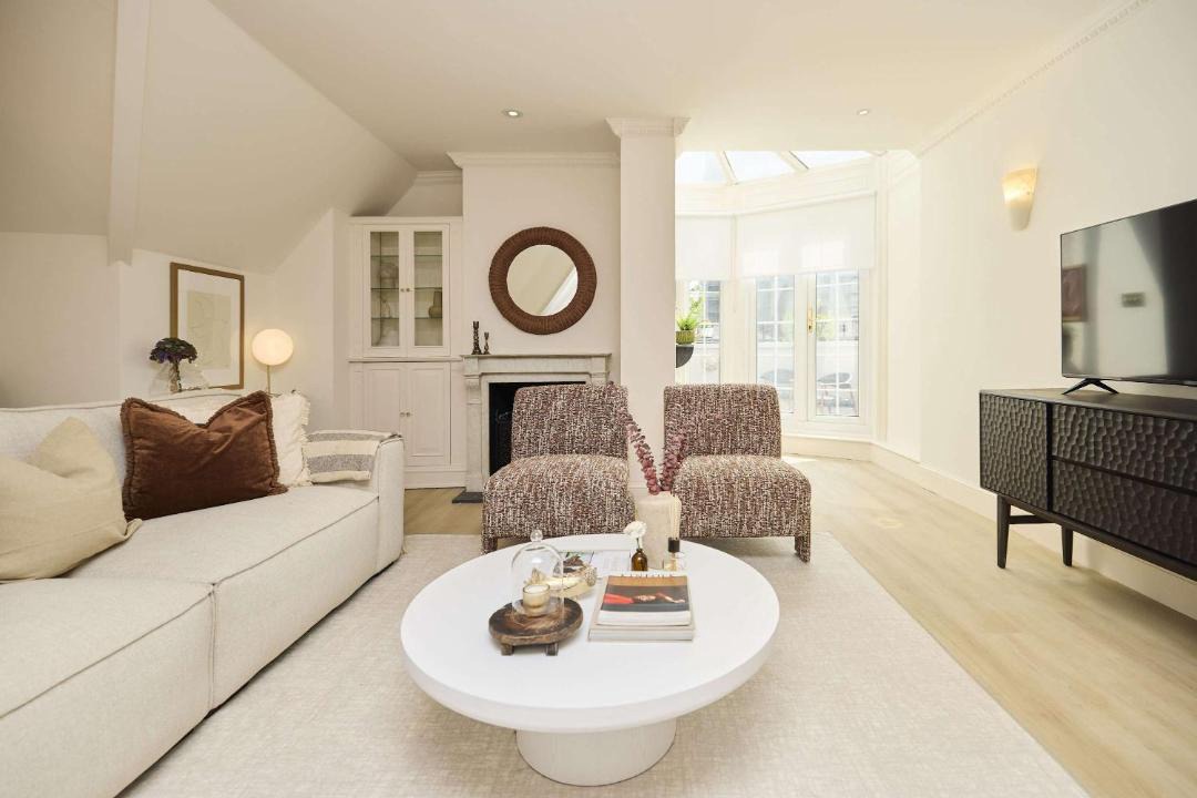 Photo of Others in Belsize