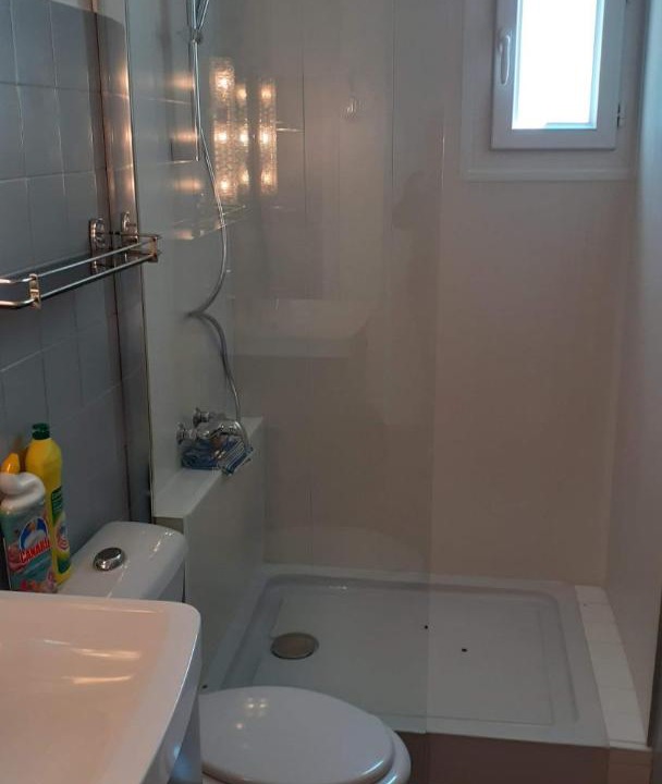 Photo of Bathroom in Chateauneuf-du-Pape